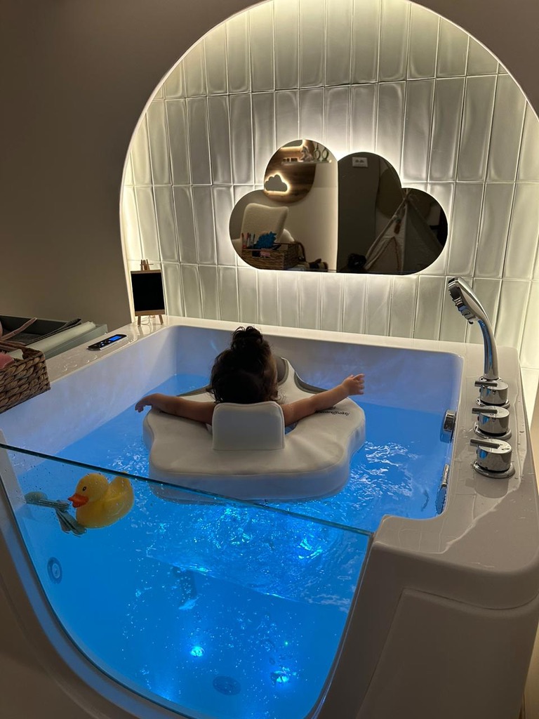 56D591A6-D6F0-41A6-BA68-01127F55782A_1_105_c